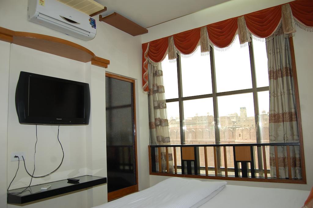 فندق بيكانيرفي  Metro Palace المظهر الخارجي الصورة